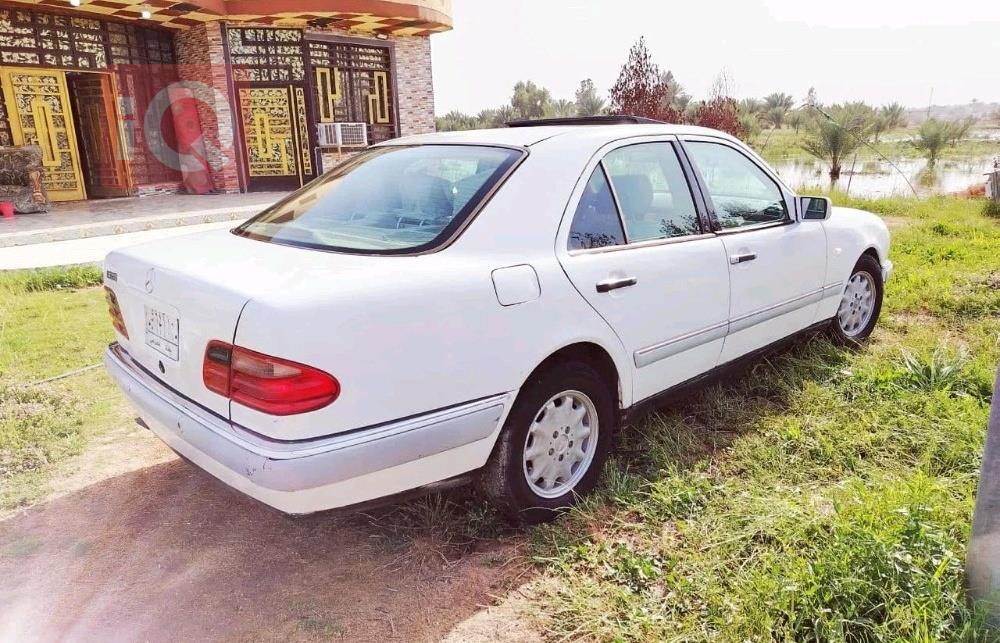 مرسيدس بنز E-Class